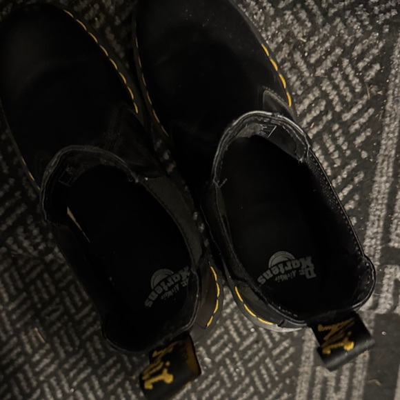 Dr. Martens Smooth Leather Platform Chelsea Boots 2976 - Picture 4 of 8